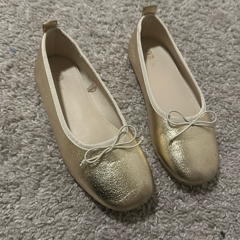 Zara golden shoes for girls size 32